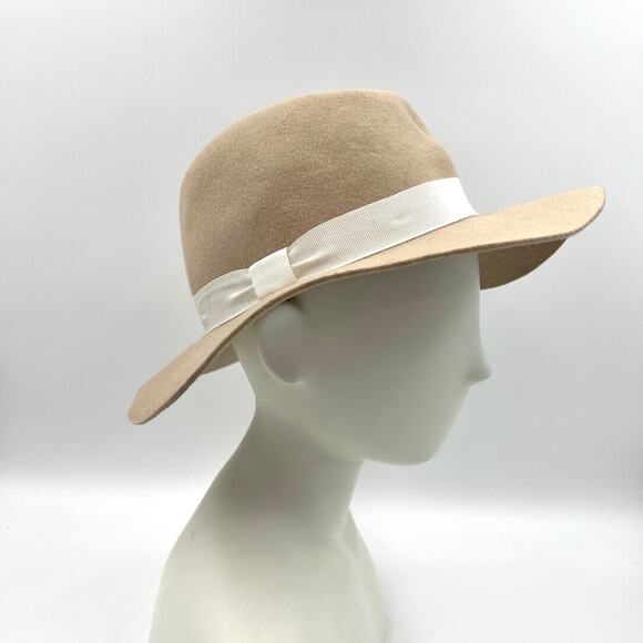 Club Monaco Millennie Wool Hat Ivory Biege main image 5